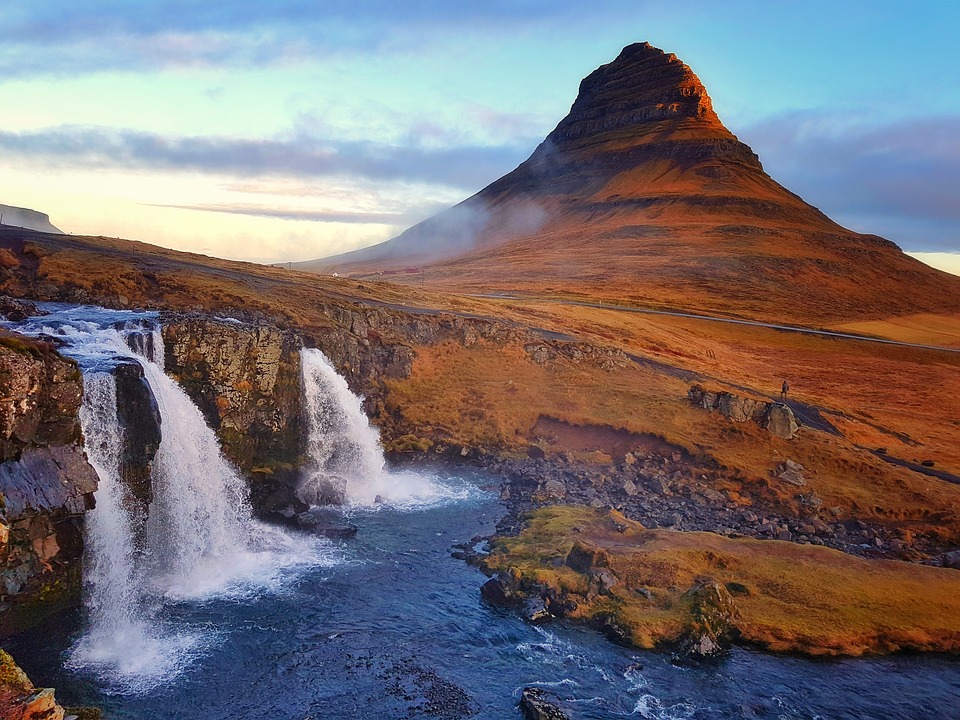 Top 10 Amazing Entertainments In Iceland Image