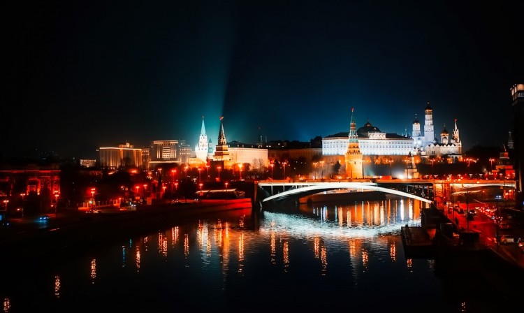 Nightlife in Russia: where is better in Moscow or St. Petersburg Image